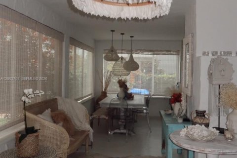 Villa ou maison à louer à Miami, Floride: 3 chambres № 2066579 - photo 15