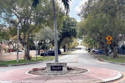 Villa ou maison à louer à Miami, Floride: 3 chambres № 2066579 - photo 23