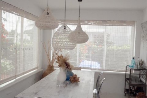 Villa ou maison à louer à Miami, Floride: 3 chambres № 2066579 - photo 14