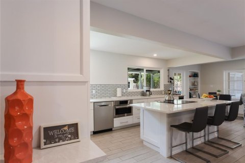 Casa en alquiler en Sarasota, Florida, 2 dormitorios, 109.44 m2 № 1755159 - foto 8