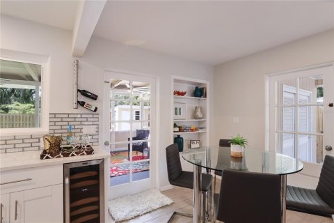 Casa en alquiler en Sarasota, Florida, 2 dormitorios, 109.44 m2 № 1755159 - foto 9