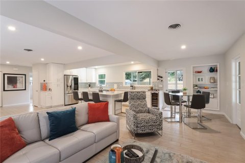 Casa en alquiler en Sarasota, Florida, 2 dormitorios, 109.44 m2 № 1755159 - foto 4
