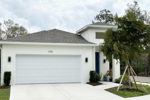 Casa en venta en Sarasota, Florida, 3 dormitorios, 141.4 m2 № 1552836 - foto 1