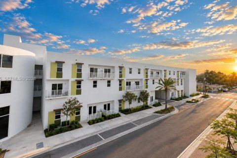 Appartement à louer à Hallandale Beach, Floride: 2 chambres № 2382671 - photo 20