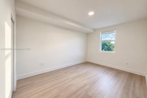 Appartement à louer à Hallandale Beach, Floride: 2 chambres № 2382671 - photo 10