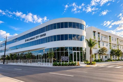 Appartement à louer à Hallandale Beach, Floride: 2 chambres № 2382671 - photo 21