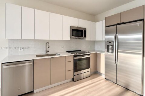 Appartement à louer à Hallandale Beach, Floride: 2 chambres № 2382671 - photo 3