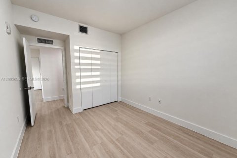 Appartement à louer à Hallandale Beach, Floride: 2 chambres № 2382671 - photo 16