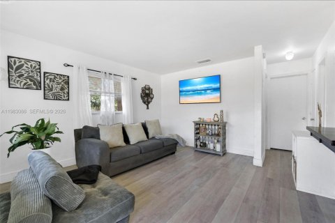 Copropriété à vendre à Oakland Park, Floride: 2 chambres, 56.58 m2 № 2050392 - photo 7