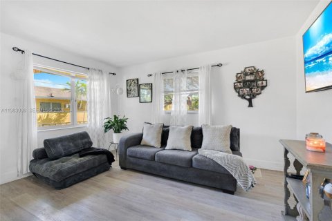 Copropriété à vendre à Oakland Park, Floride: 2 chambres, 56.58 m2 № 2050392 - photo 6