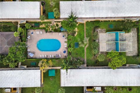 Copropriété à vendre à Oakland Park, Floride: 2 chambres, 56.58 m2 № 2050392 - photo 15