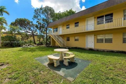 Copropriété à vendre à Oakland Park, Floride: 2 chambres, 56.58 m2 № 2050392 - photo 14