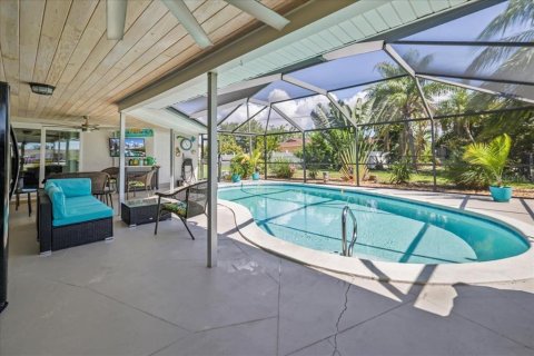 Villa ou maison à vendre à Cape Coral, Floride: 3 chambres, 161.84 m2 № 1755011 - photo 28