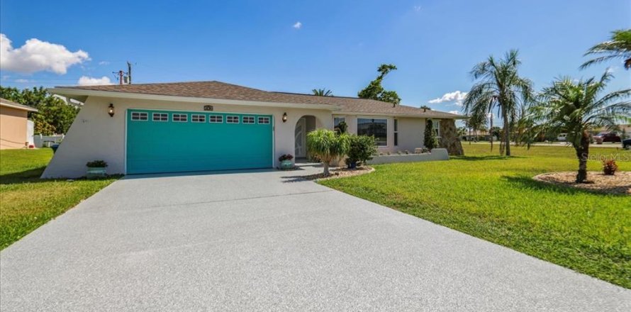 Casa en Cape Coral, Florida 3 dormitorios, 161.84 m2 № 1755011