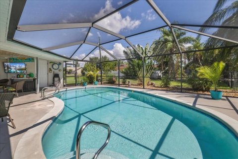 Villa ou maison à vendre à Cape Coral, Floride: 3 chambres, 161.84 m2 № 1755011 - photo 25
