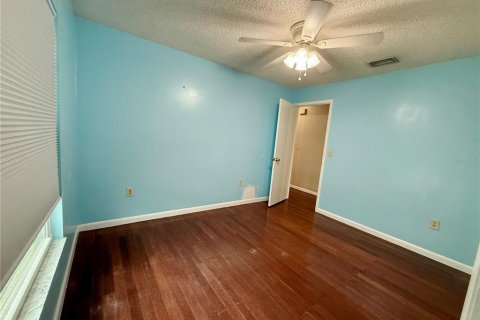 Villa ou maison à louer à Tampa, Floride: 3 chambres, 118.45 m2 № 2406910 - photo 17