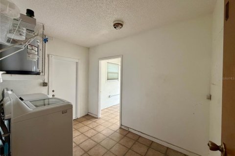 Villa ou maison à louer à Tampa, Floride: 3 chambres, 118.45 m2 № 2406910 - photo 13