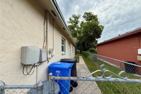 Villa ou maison à louer à Tampa, Floride: 3 chambres, 118.45 m2 № 2406910 - photo 3