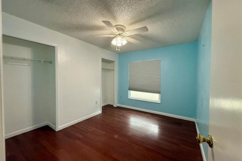 Villa ou maison à louer à Tampa, Floride: 3 chambres, 118.45 m2 № 2406910 - photo 16