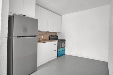 Купить коммерческую недвижимость в Майами, Флорида 230.21м2, № 2066520 - фото 27