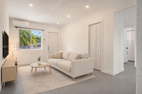 Купить коммерческую недвижимость в Майами, Флорида 230.21м2, № 2066520 - фото 26