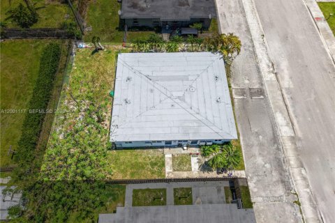 Купить коммерческую недвижимость в Майами, Флорида 230.21м2, № 2066520 - фото 6