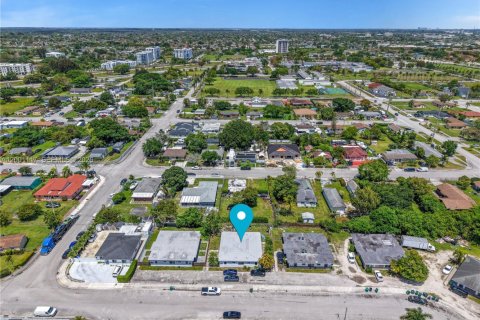 Купить коммерческую недвижимость в Майами, Флорида 230.21м2, № 2066520 - фото 7