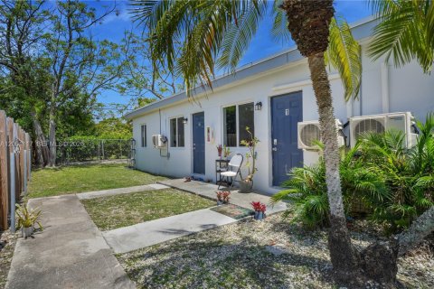 Купить коммерческую недвижимость в Майами, Флорида 230.21м2, № 2066520 - фото 9