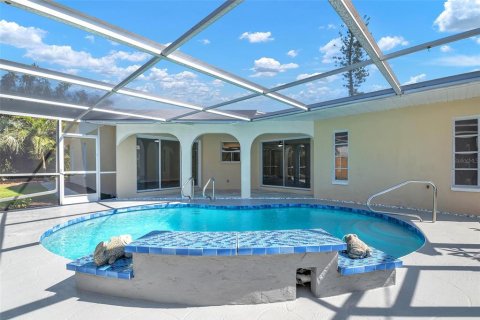 House in Venice, Florida 3 bedrooms, 164.25 sq.m. № 1720088 - photo 28