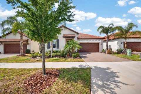 Casa en Wimauma, Florida 3 dormitorios, 197.7 m2 № 2145486