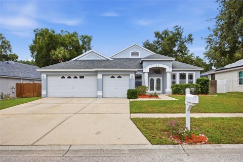 House in Valrico, Florida 5 bedrooms, 257.43 sq.m. № 2283701 - photo 17