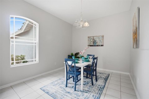 House in Valrico, Florida 5 bedrooms, 257.43 sq.m. № 2283701 - photo 27