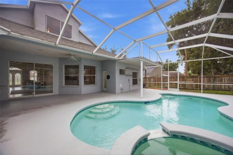 House in Valrico, Florida 5 bedrooms, 257.43 sq.m. № 2283701 - photo 6