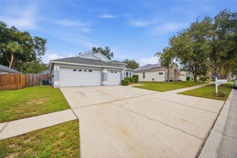 House in Valrico, Florida 5 bedrooms, 257.43 sq.m. № 2283701 - photo 26