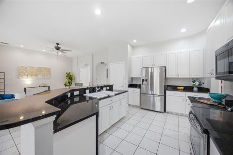 House in Valrico, Florida 5 bedrooms, 257.43 sq.m. № 2283701 - photo 4