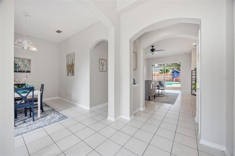 House in Valrico, Florida 5 bedrooms, 257.43 sq.m. № 2283701 - photo 8