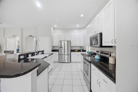 House in Valrico, Florida 5 bedrooms, 257.43 sq.m. № 2283701 - photo 11