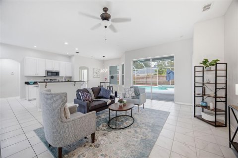 House in Valrico, Florida 5 bedrooms, 257.43 sq.m. № 2283701 - photo 9