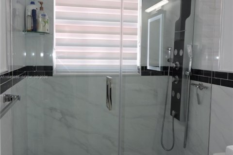 Casa en venta en Miramar, Florida, 3 dormitorios, 169.83 m2 № 2001699 - foto 28