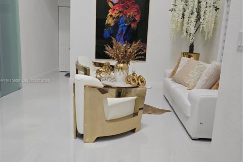 Casa en venta en Miramar, Florida, 3 dormitorios, 169.83 m2 № 2001699 - foto 12