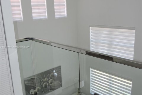 Casa en venta en Miramar, Florida, 3 dormitorios, 169.83 m2 № 2001699 - foto 27