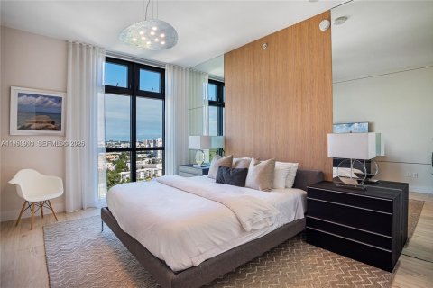 Condominio en alquiler en North Miami Beach, Florida, 4 dormitorios, 338.72 m2 № 2009076 - foto 24