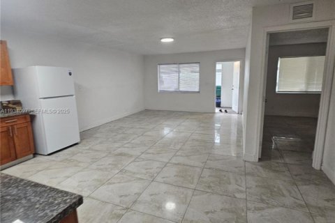 Снять в аренду квартиру в Лодерхилл, Флорида 3 спальни, № 1992307 - фото 11