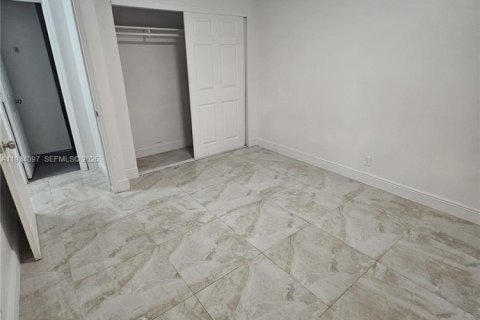 Снять в аренду квартиру в Лодерхилл, Флорида 3 спальни, № 1992307 - фото 13