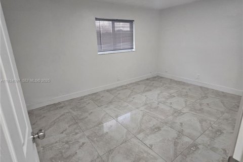 Снять в аренду квартиру в Лодерхилл, Флорида 3 спальни, № 1992307 - фото 15