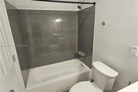 Снять в аренду квартиру в Лодерхилл, Флорида 3 спальни, № 1992307 - фото 6