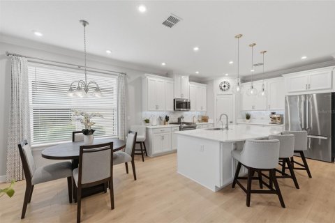 Villa ou maison à vendre à Clermont, Floride: 3 chambres, 193.61 m2 № 2411411 - photo 12