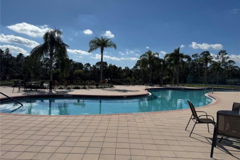 Condo in Poinciana, Florida, 2 bedrooms  № 2205122 - photo 20