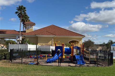 Condo in Poinciana, Florida, 2 bedrooms  № 2205122 - photo 14
