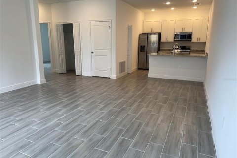 Condo in Poinciana, Florida, 2 bedrooms  № 2205122 - photo 5